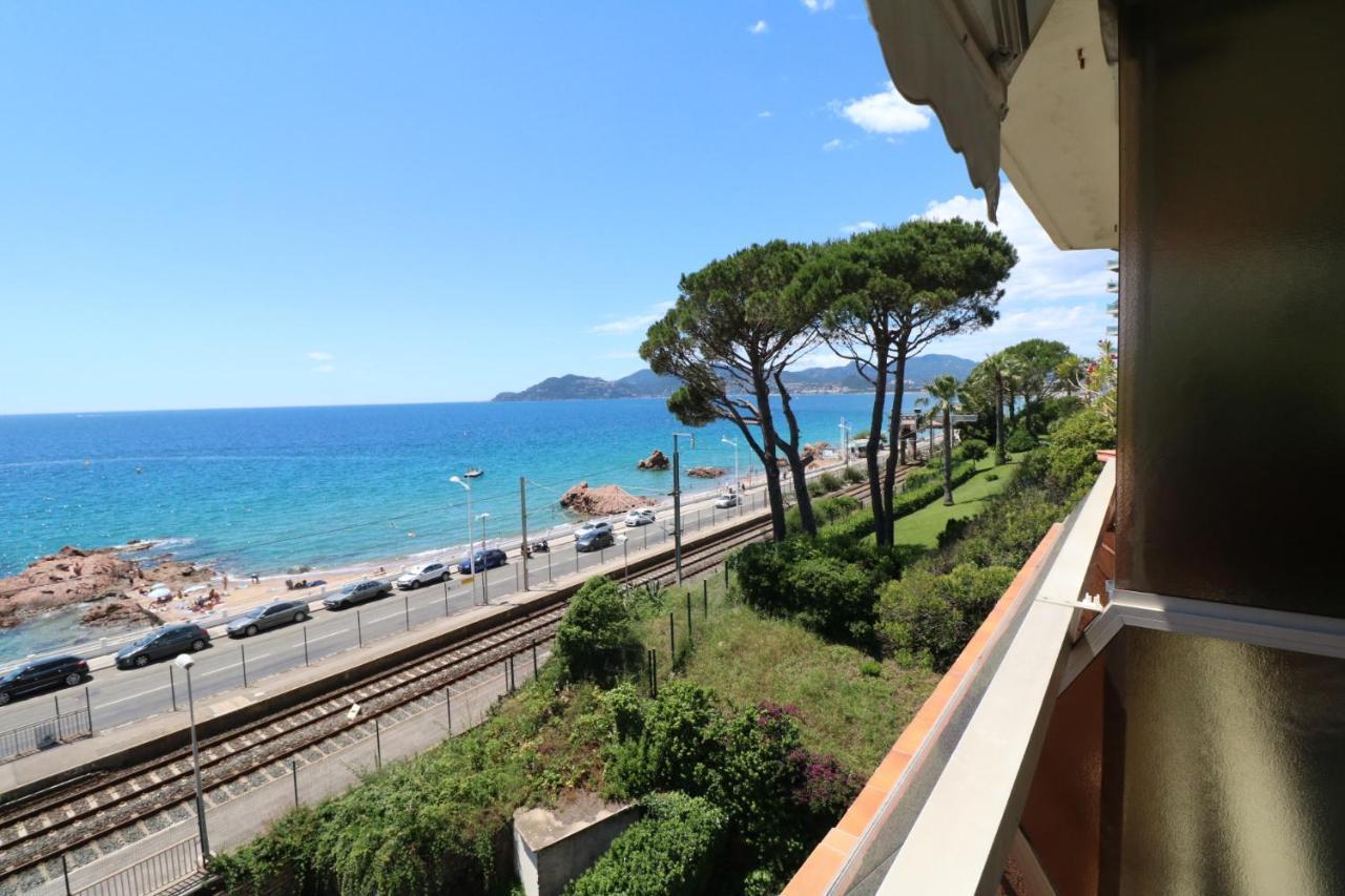 Apartamento Studio With Beautiful Sea View And Direct Beach Access *